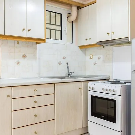Apartment Sunny With 2 Bedrooms And Garden *