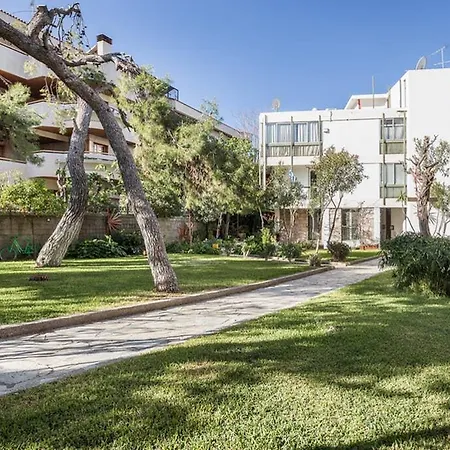 Apartment Sunny With 2 Bedrooms And Garden *